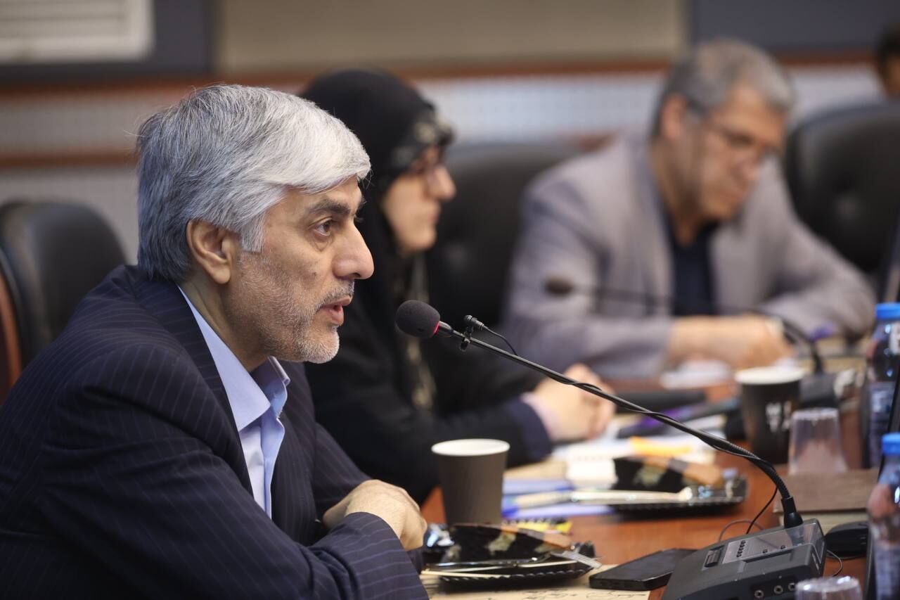 هاشمی: تیم ملی فوتبال اردوی بی‌نظیری در این جزیره برگزار کرد/ دومین دوره «جام نوروز» اردیبهشت برگزار می‌شود
