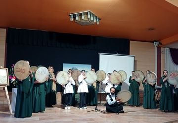 گردهمایی پرشور هنرمندان نیم‌ور برای پاسداشت میراث فرهنگی