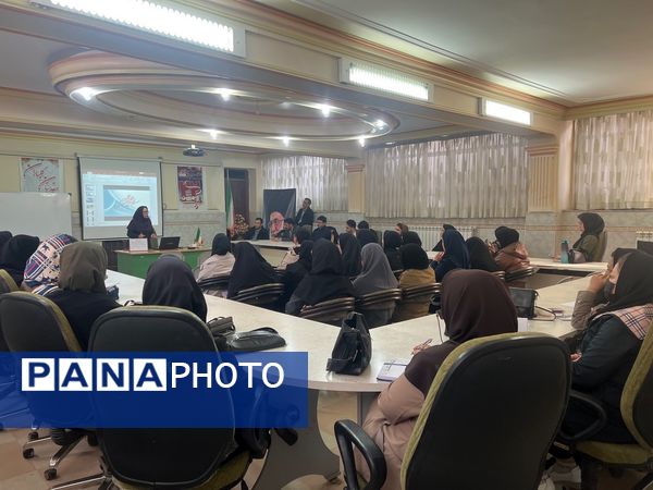 کارگاه توانمند‌سازی رابطین پژوهشی مدارس شهرستان بجنورد