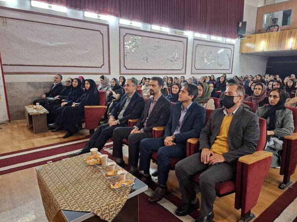 گرامیداشت روز مادر مدرسه دخترانه ۱۷ شهریور 