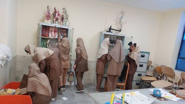 مشارکت فعال دبیرستان نمونه‌‌دولتی آسیه در همایش پژوهش‌‌سرای دانش‌‌آموزی