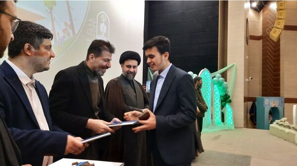 مَحفِـــلِ بزرگ اُنـــس با قُـــــرآن کریم در استان خراسان رضوی 