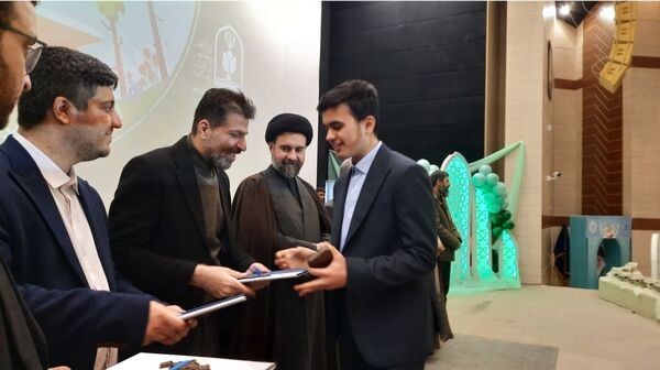 مَحفِـــلِ بزرگ اُنـــس با قُـــــرآن کریم در استان خراسان رضوی 