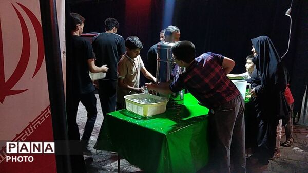 فعالیت چایخانه جوانان مهدوی در صدو بیست و ششمین شب