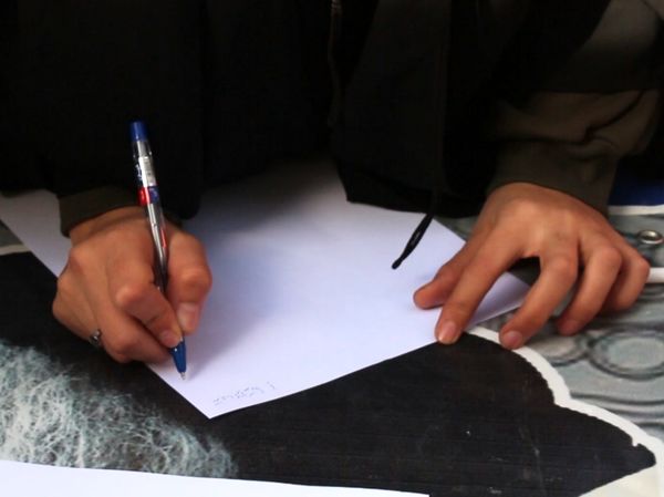 حضور پرشور دانش‌آموزان دبیرستان هیئت امنایی معراج اردبیل در راهپیمایی روز ۱۳ آبان ماه
