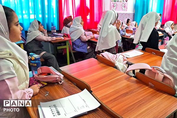 اجرای طرح واقعیت مجازی VR درس فارسی در دبستان ستایش