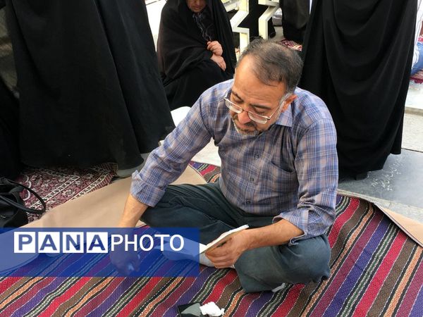 برپایی مراسم دعای عرفه در گلستان شهدای اصفهان