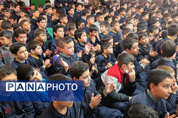 جشن میلاد با سعادت حضرت مهدی موعود(ع)در دبستان حاج همت بهارستان ۲