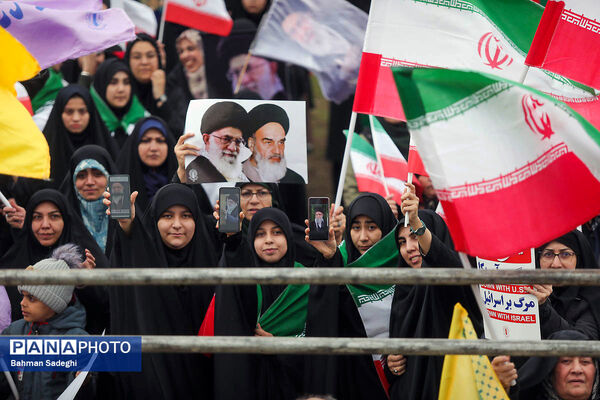 سخنرانی رئیس جمهور در جمع راهپیمایان ۲۲ بهمن