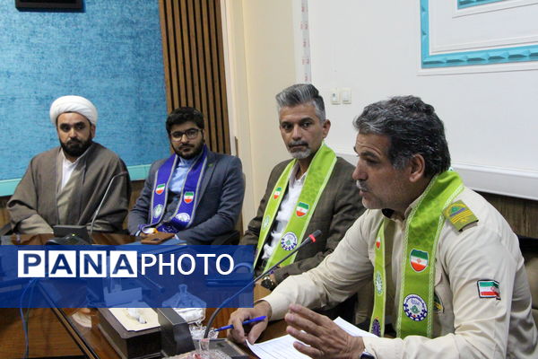 نشست ریاست سازمان دانش‌آموزی با مدیر آموزش و پرورش ناحیه یک یزد