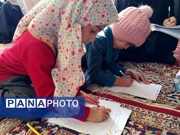 برپایی غرفه کودک در نمازجمعه شهرستان کاشمر 