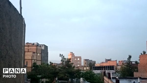 رقصِ قطره‌های باران؛ پنجشنبه‌ مشهد بارانی شد