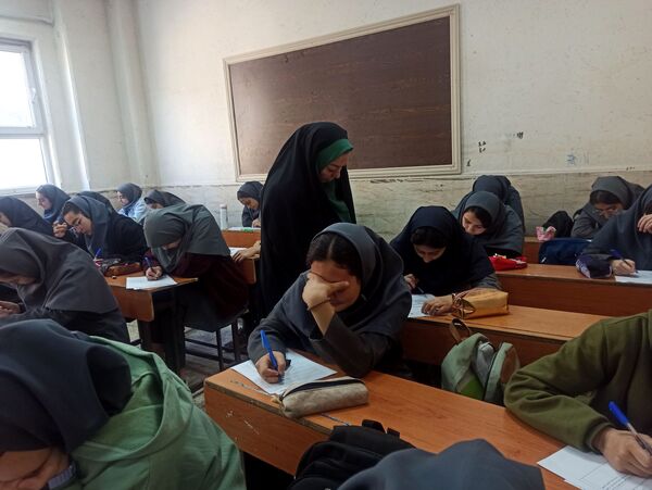 طرح مهر دانایی در دبیرستان دخترانه ۱۳ آبان ناحیه دو