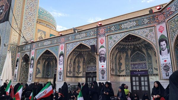 گردهمایی باشکوه بانوان مشهدی در اجتماع "یک ایران یک زینب" در حرم مطهر رضوی