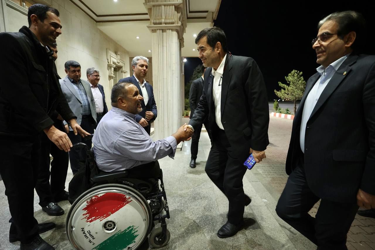 افتتاح زورخانه شهر بناب با حضور وزیر ورزش و جوانان