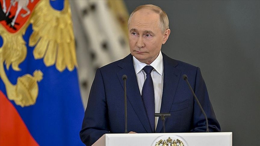 پوتین با هیات مذاکره کننده روسی پیش از عزیمت به ترکیه دیدار کرد