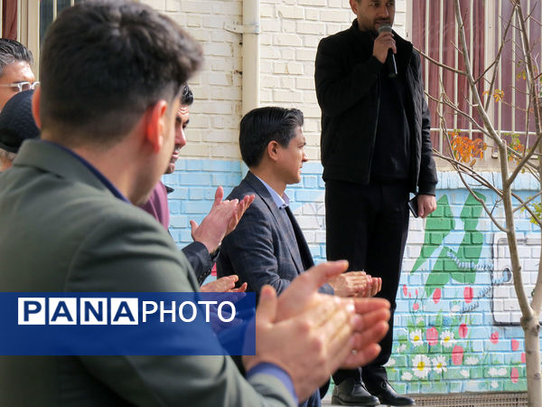 جشن انقلاب و کلنگ زنی زمین چمن دبیرستان شاهد امام حسین (ع)