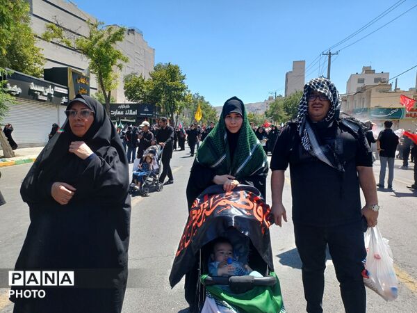 حال و هوای مشهد ساعاتی پیش از تشییع پیکر رهبر شهید انقلاب