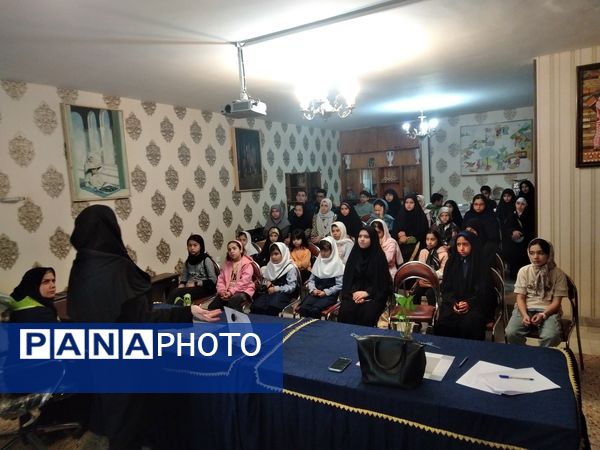 آموزش مقدماتی خبرنگاری در کانون ١۵ خرداد ناحیه ٣ آغاز شد