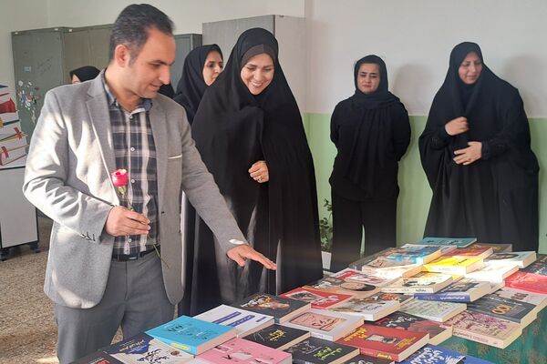  دبستان دخترانه پیامبر اعظم گامی تازه در جهت گسترش فرهنگ کتابخوانی برداشت