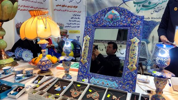 جشنواره سوغات و صنایع گردشگری ایران در اصفهان 