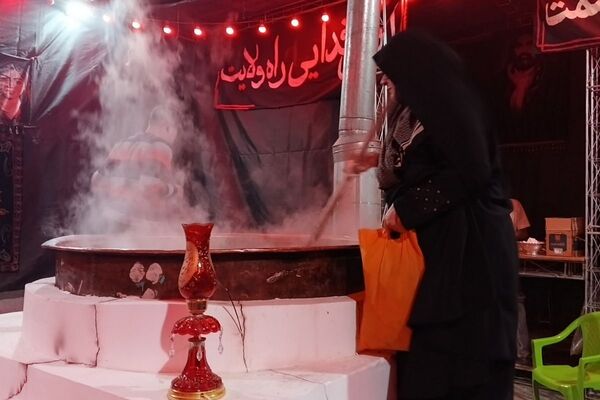  آیین نذری سمنو پزی به مناسبت ولادت حضرت زینب (س) و روز پرستار در شهرستان قدس 
