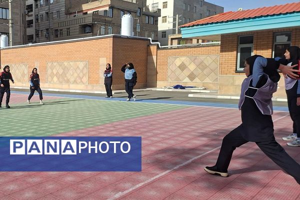 مسابقات ورزشی بین مدارس جام اقتدار ایران در دبیرستان نمونه‌دولتی ولایت