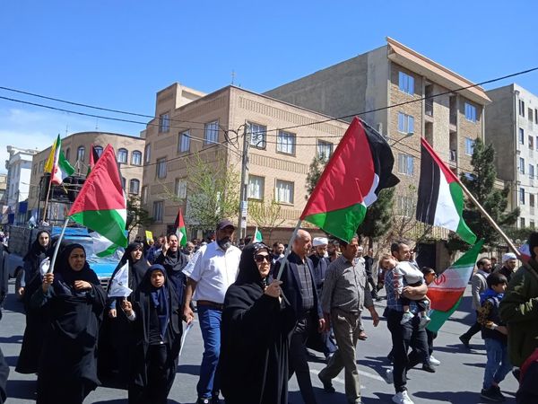 خروش مردم روزه‌دار و انقلابی ملارد در راهپیمایی روز قدس 