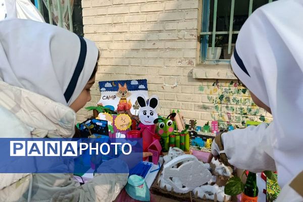 نمایشگاه دستاوردهای دانش آموزی در دبستان دخترانه وحیدکیهانی ناحیه یک شهرری