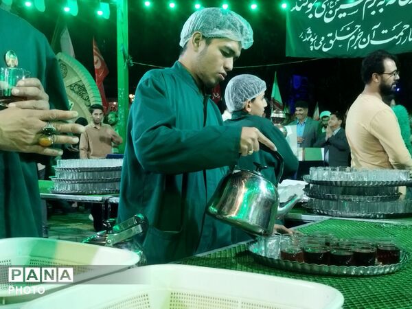 جایی که بوی چای با عطر محبت مخلوط شده است