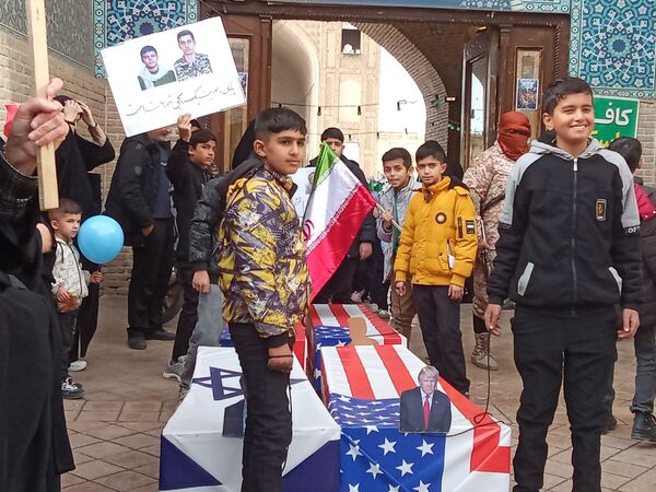 خاطره‌هایی زنده از راهپیمایی ۲۲ بهمن نیشابور