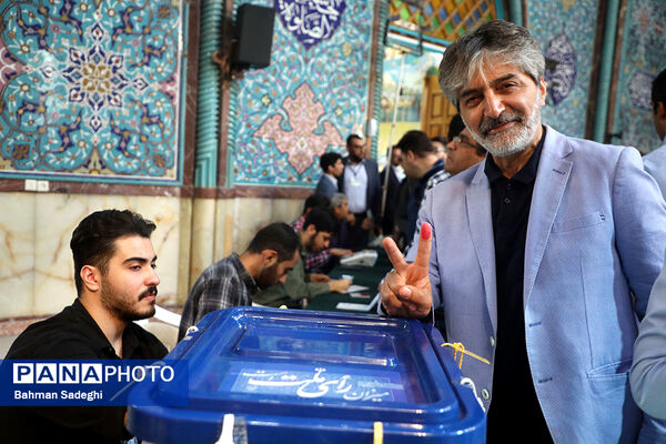 انتخابات چهاردهمین دوره ریاست جمهوری در حسینیه ارشاد
