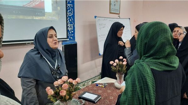  جلسه انجمن اولیا و مربیان در دبیرستان فرهنگیان ناحیه ۷مشهد 