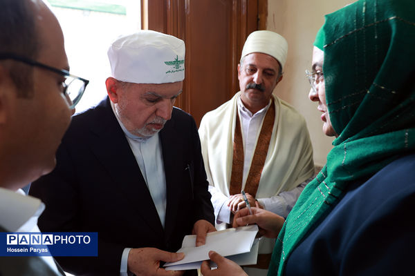 بازدید وزیر میراث فرهنگی، گردشگری و صنایع‌دستی‌ از نیایشگاه آدُریان