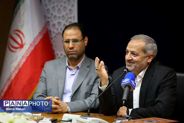 اولین نشست صمیمی وزیر آموزش و پرورش دولت چهاردهم با اعضای شورای معاونان