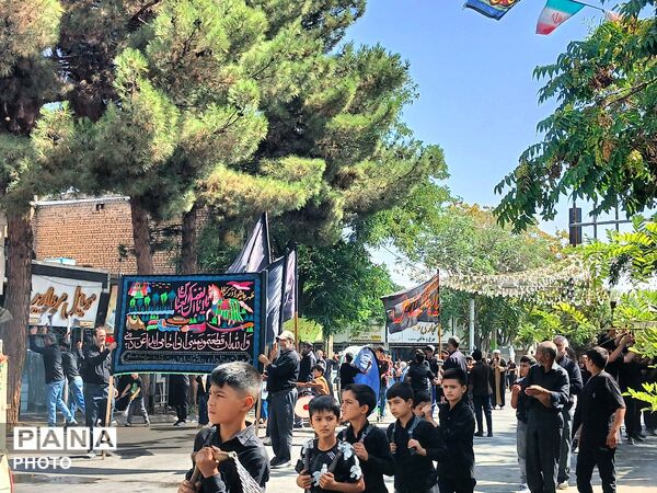 پیاده روی جاماندگان اربعین در باخرز