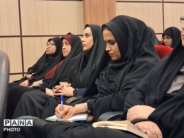 اولین نشست از سلسه جلسات آموزشی و توجهی ره نما