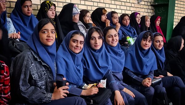 اجتماع ۳۰۰۰نفری دختران حاج قاسم به مناسبت ولادت حضرت معصومه(س) و روز دختر در شهرستان ملارد 
