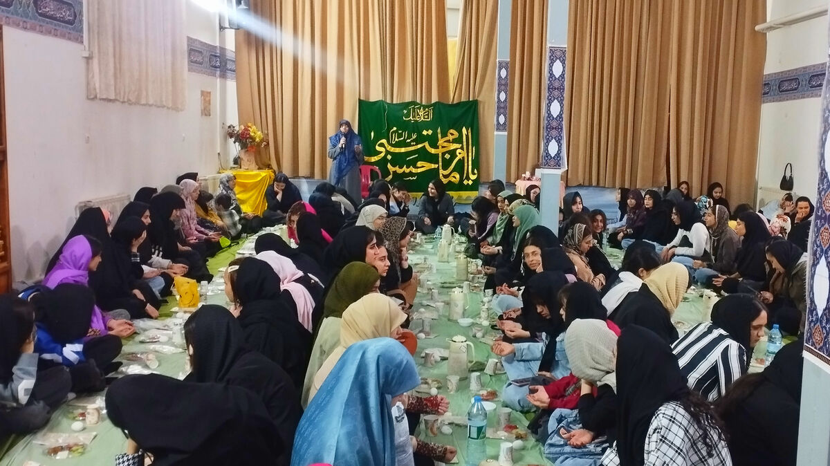 دبیرستان اعتصام میزبان افطاری دانش‌آموزی شد