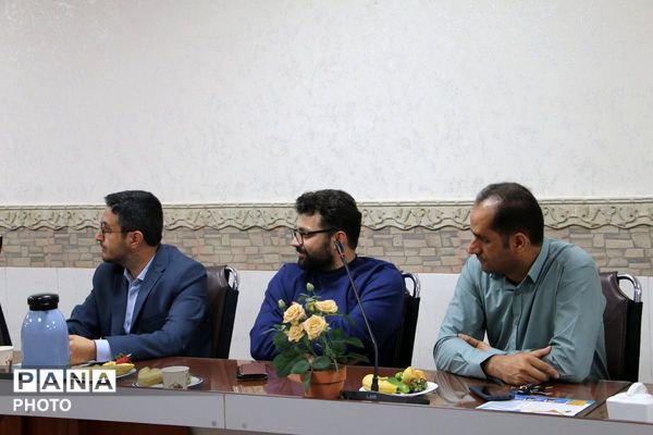 آیین تقدیر وتجلیل از ۱۸ معلم نمونه در شهرستان قرچک 