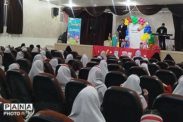 جشن شکوفه‌ها در اردوگاه فرهنگی فدک شیراز