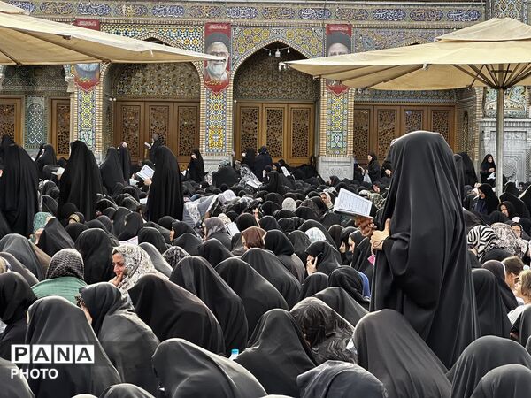 آیین قرائت دعای عرفه در حرم حضرت معصومه(س)