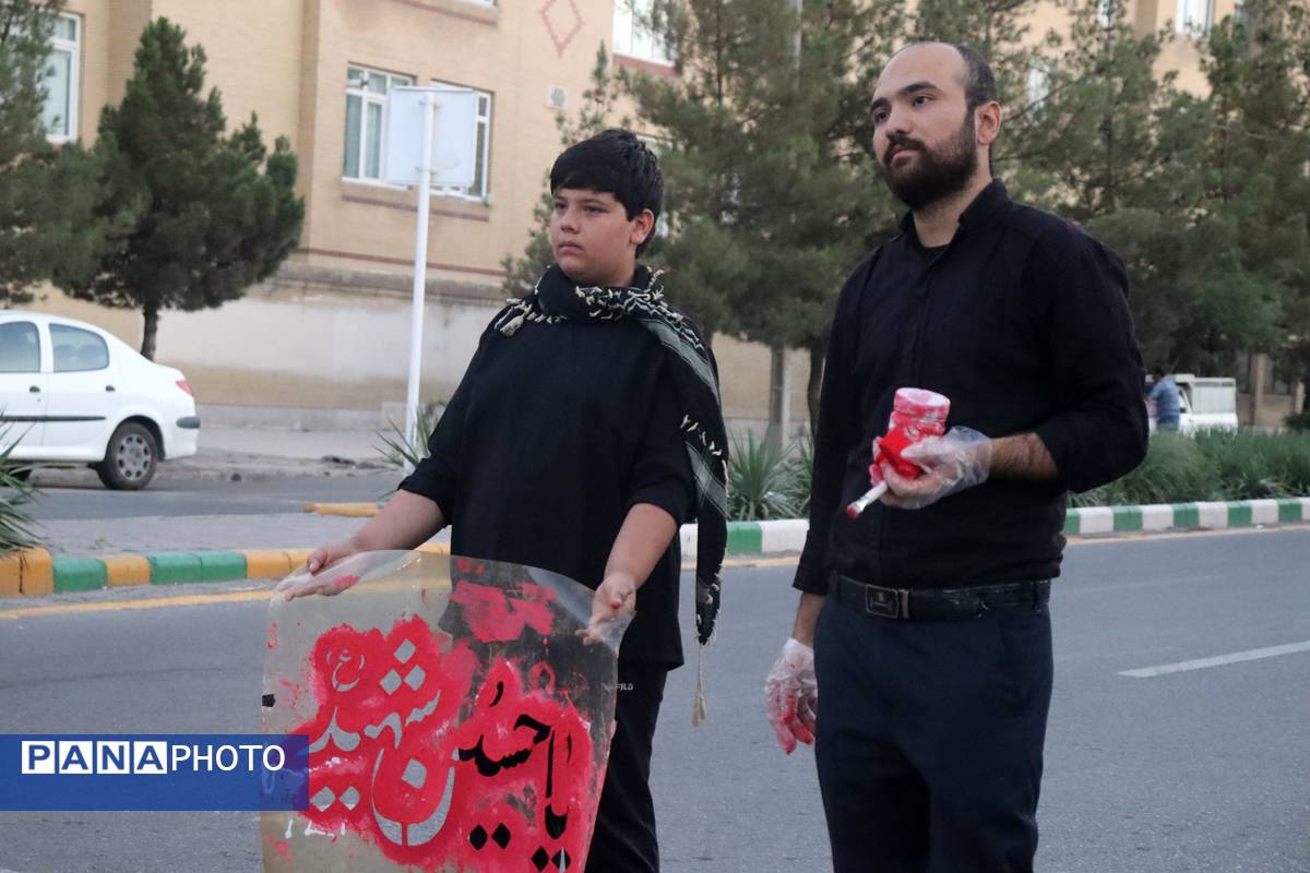 خادمی نوجوانان در عزاداری سید و سالار شهیدان در مشهد