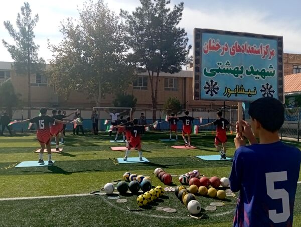 افتتاحیه المپیاد ورزشی درون مدرسه ای شهید بهشتی 