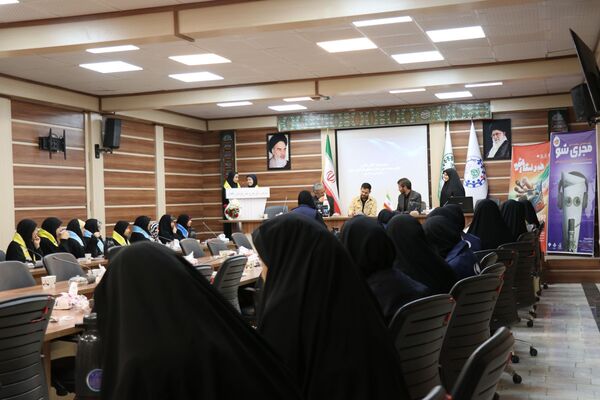 نشست گزارش عملکرد مجری‌شو و خبرنگارشو در سازمان دانش‌آموزی خراسان رضوی