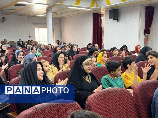 مراسم اختتامیه کلاس‌های اوقات فراغت کانون شهدای محراب و هاجر