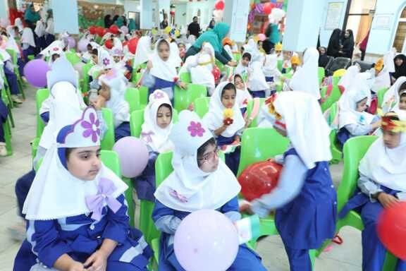 آغاز فصل شکوفه ها در بندرعباس 