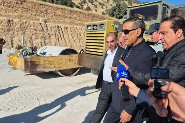 بازدید معاون اجرایی رئیس‌جمهور از ۲ گذرگاه در حال احداث مسیر زائران اربعین