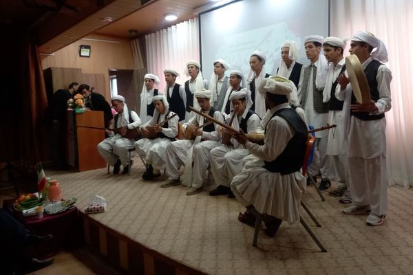 رقابتی از رنگ فرهنگ و هنر؛  هنرنمایی دانش‌آموزان در دیار شیخ جام