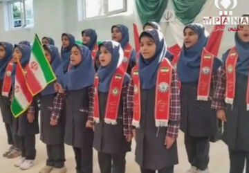 مراسم روز دانش آموز در دبستان خورسندیان